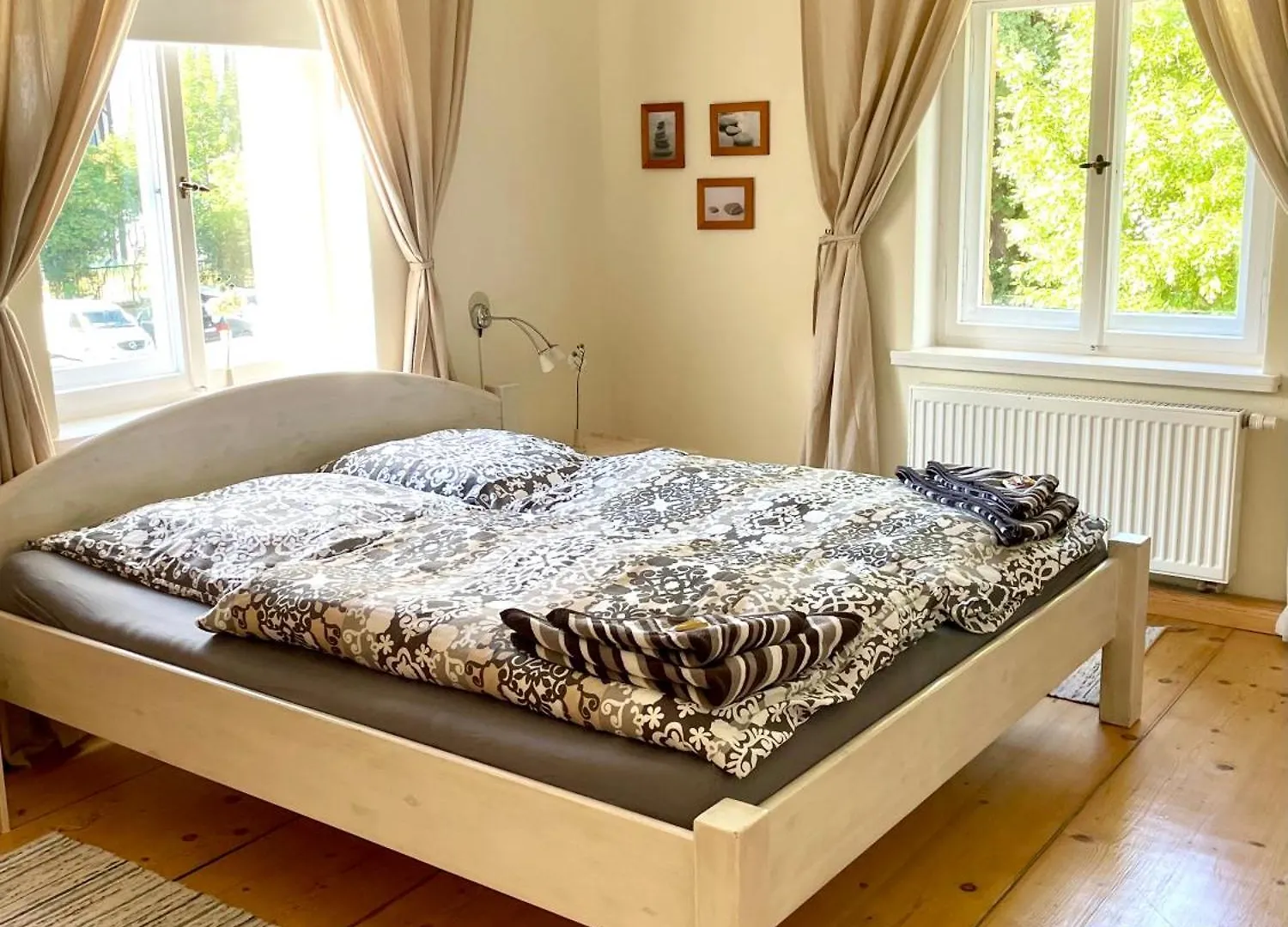 Apartament Stadtvilla Oscar 1 Og - Stilvoll Sanierte Altbauwohnung In Denkmalgeschuetzter Stadtvilla Nahe Elbradweg Drezno Niemcy
