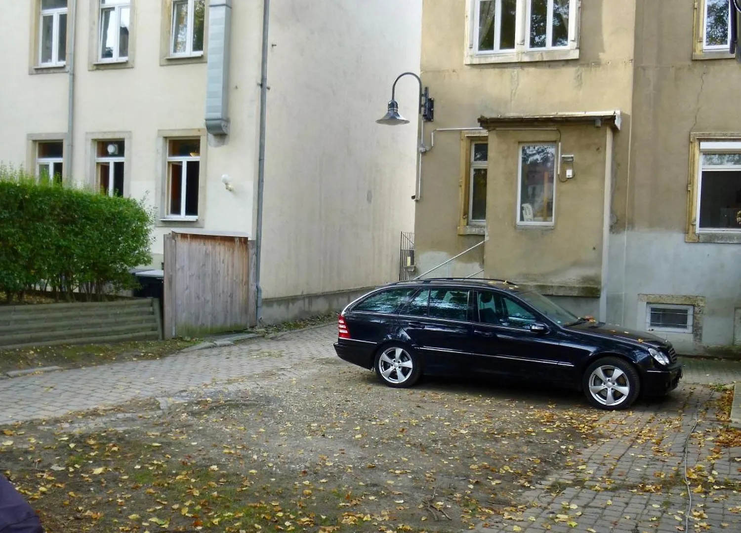 Apartament Stadtvilla Oscar 1 Og - Stilvoll Sanierte Altbauwohnung In Denkmalgeschuetzter Stadtvilla Nahe Elbradweg Drezno